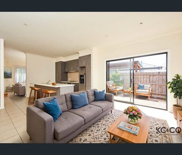 Modern Living With All The Comfort!! - Photo 3