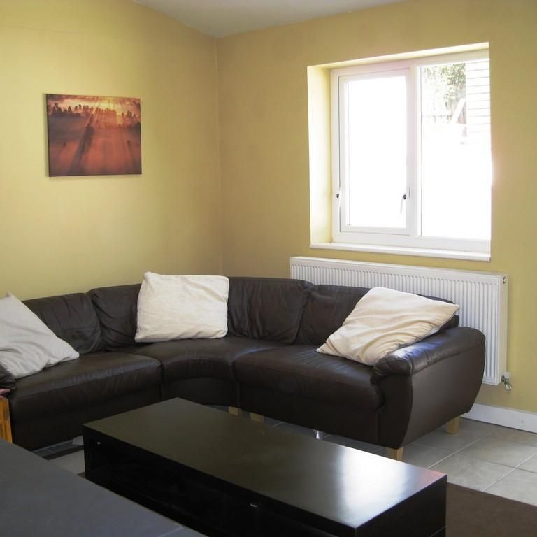 1 bedroom in a flat share to rent - Photo 1