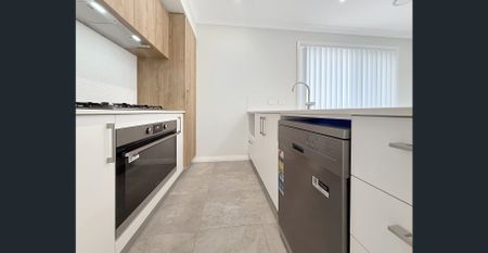 Four Bedroom Home for Lease in Convenient Oran Park Location! - Photo 4