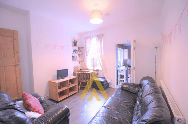 3 bedroom terraced house to rent - Photo 1