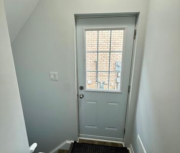 For Lease - 75 Thornbush Boulevard, Brampton, Ontario - Photo 2