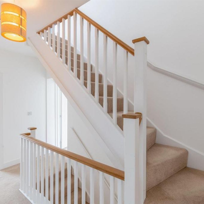 4 bedroom townhouse to rent - Photo 1
