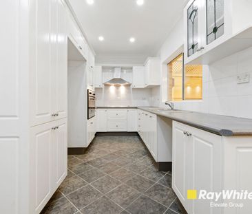 A Classic Freestanding Single-Level Home with a Modern Touch - Photo 4