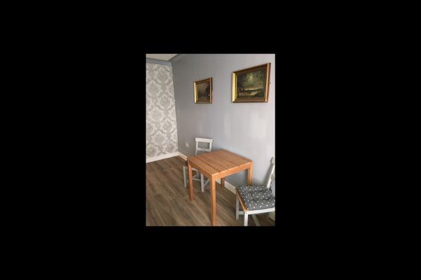 Studio Flat, York Road, LS9 - Photo 1