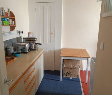 1 Bed Flat, Montpelier Road, BN1 - Photo 6