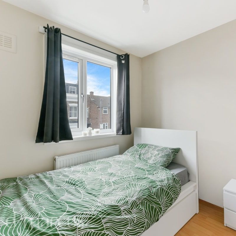 Smeaton Road - Photo 1