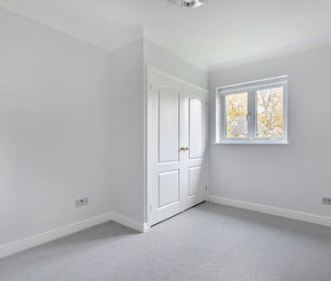 3 bedroom apartment to rent - Photo 4