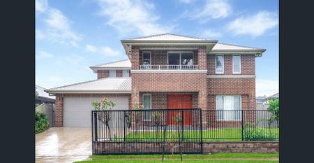 Grand residence within central location - Photo 2