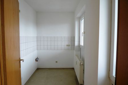 Schmölln, Sonnige 2-Raum-DG-Wohnung mit gr. Dachterrasse (ME08) - Photo 4