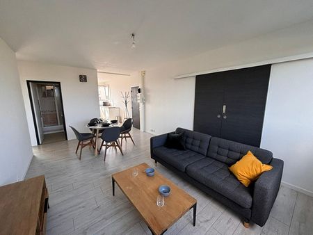 Appartement T4 meublé de 70.99 m² - rue de la Patouillerie - Location Appartement nantes : 70.99 m2 - Photo 3