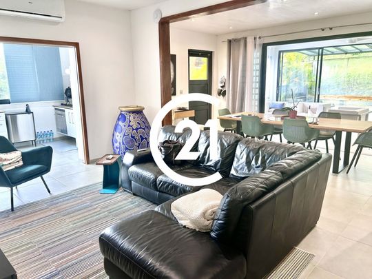 Location Maison 101.00m² 4 pièces Fort de france - Photo 1