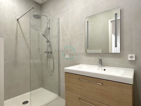 Location Appartement 4 pièces 72m² MARSEILLE 4ème - Photo 4