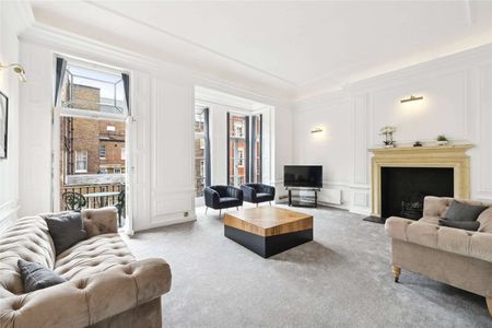 A stunning first and second floor duplex apartment situated in a prestigious Mayfair street. - Photo 4