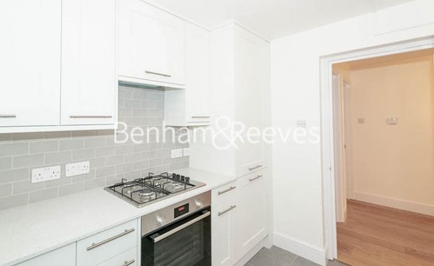 3 Bedroom flat to rent in Parkhill Road, Belsize Park, NW3 - Photo 1