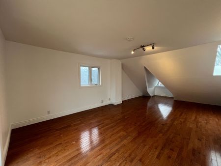 For Lease - 220 Pape Avenue Unit# Upper, Toronto, Ontario - Photo 4