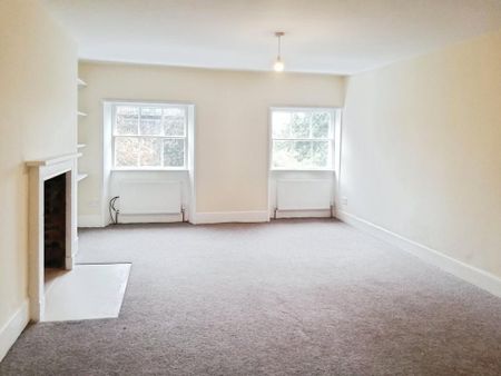 3 bedroom apartment to rent - Photo 2