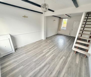 3 bedroom terraced house to rent - Photo 2