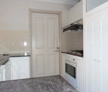 Modern Split Level Townhouse In Kogarah - Photo 1