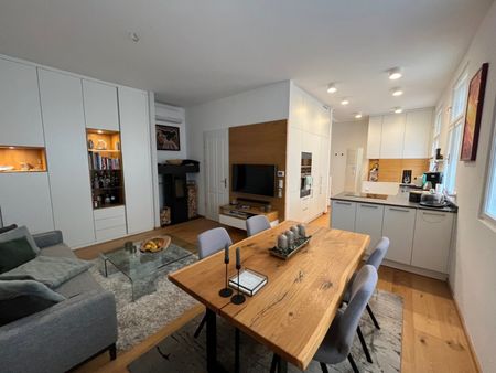 Exklusive, bezugsfertige 2 Zi. Altbauwohnung mit Dachterrasse - Baden bei Wien - Foto 2