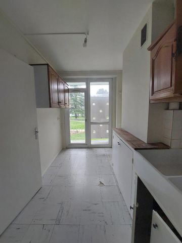 Location Appartement 4 pièces 66m² MONT ST AIGNAN 76130 - Photo 3
