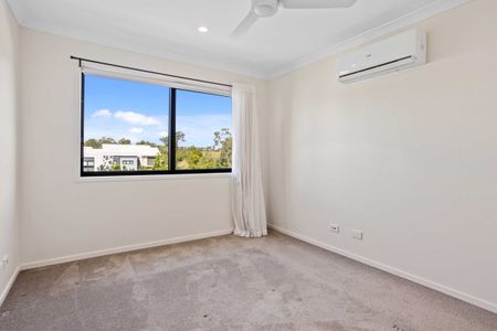 2/7 Angela Way, Pimpama QLD 4209 - Townhouse For Rent | Domain - Photo 4