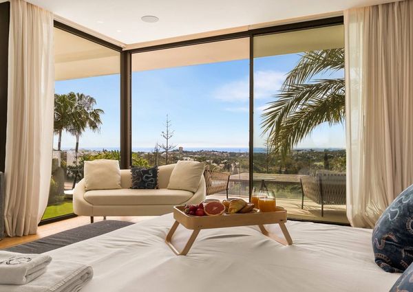 6 bedroom luxury Villa for rent in Nueva Andalucia, Spain