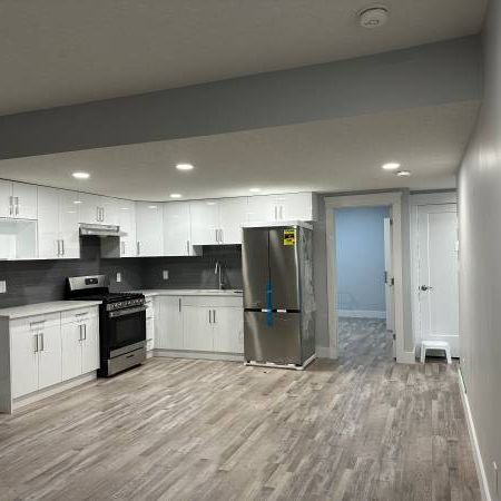 2 Bedroom Legal Basement suite - Photo 4