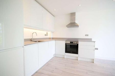Monaco House, Vanwall Road, Maidenhead, SL6 - Photo 2