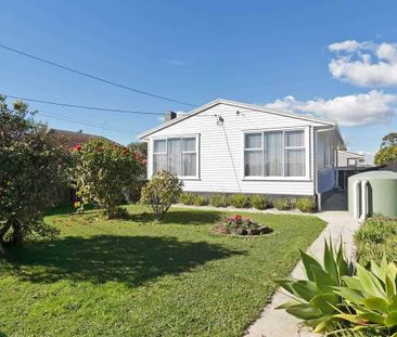 Lovely Spacious House with 3 Bedrooms - Photo 3