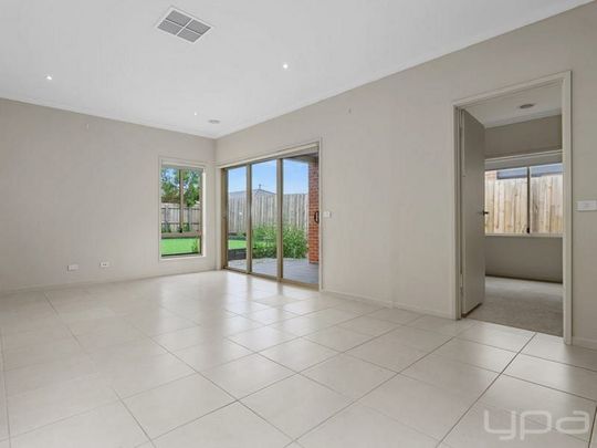 WHAT A LOCATION ! - Photo 1