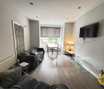 4 bedroom house to rent - Photo 2