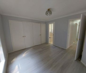 Conveniently Located 3 Bedroom Home - Photo 4