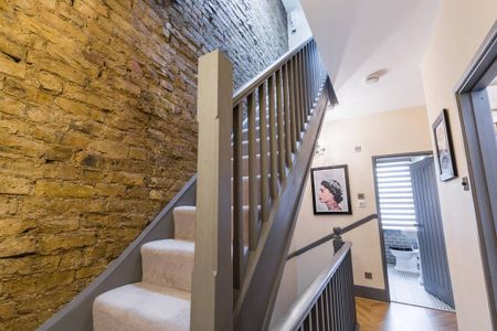 3 bedroom semi-detached house to rent - Photo 5