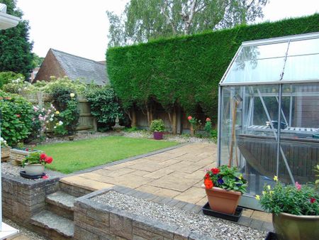 4 bedroom detached house to rent - Photo 5