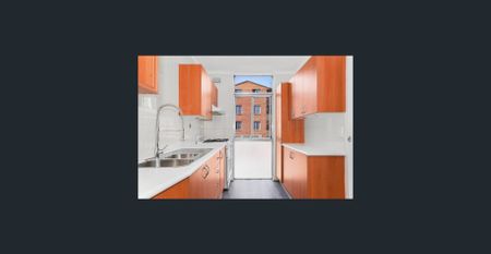 This 3 Bedroom apartment is sure to impress!!! - Photo 2