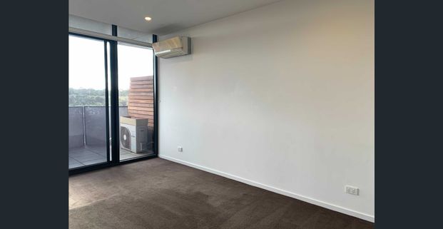 City Edge Style with Picture-Perfect Panorama - Photo 1