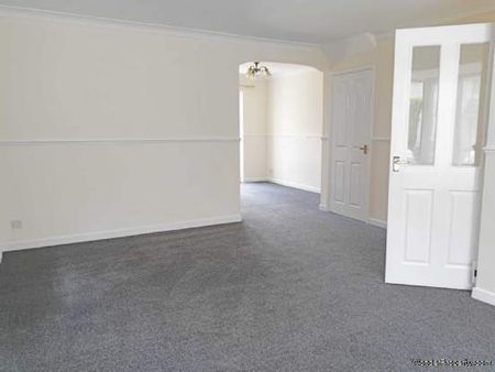 3 bedroom property to rent in Woodbridge - Photo 2