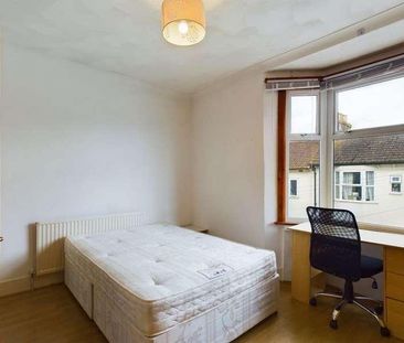 St Martins Place, Brighton, BN2 - Photo 2