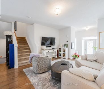 6 DARVOY MEWS - Photo 1