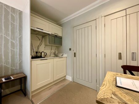 1 bedroom Apartment to let - Photo 3