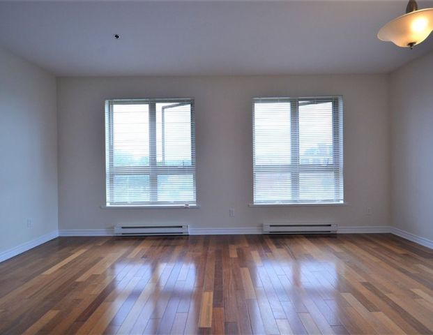 Saint-Laurent – Spacieux logement 5 1/2 à louer – Ensoleillé et lumineux - Photo 1