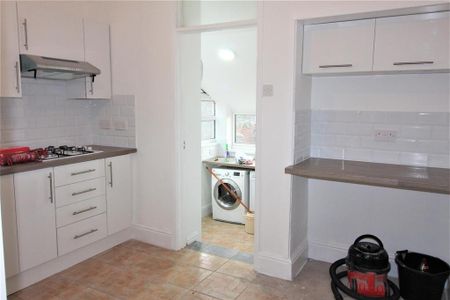 6 bedroom house to rent - Photo 4