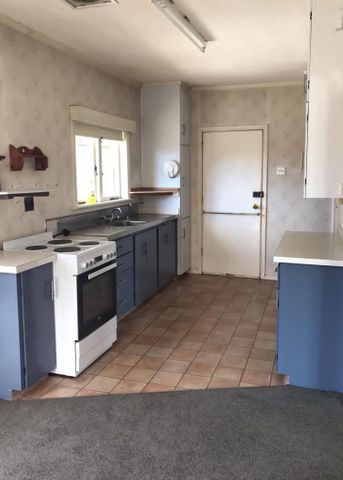 This is a solid family home located in Haultain Street, Fairfield. - Photo 3