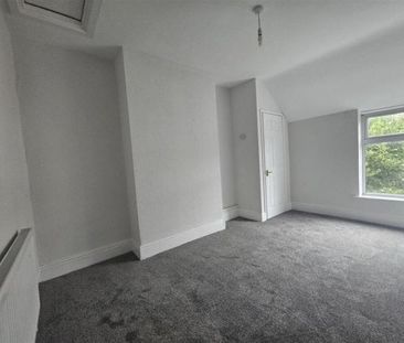 Room 3, Mansfield, NG19 - Photo 1