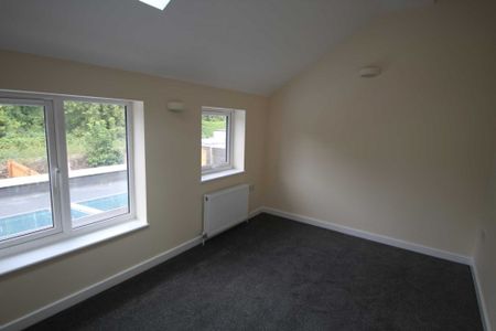 2 bed End of Terrace for rent - Photo 5