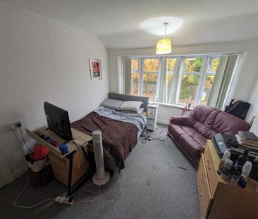 3 bedroom private hall to rent - Photo 2