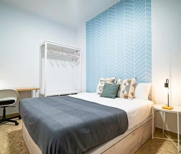 Carrer d'Occident, L'Hospitalet de Llobregat, Catalonia 08903 - Photo 2