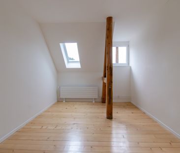 Charmvolle 4.5 Zimmer-Dachwohnung - Photo 2