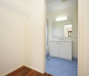 Fully Airconditioned - No Carpet - Rear Access - Large Corner Block - Photo 5