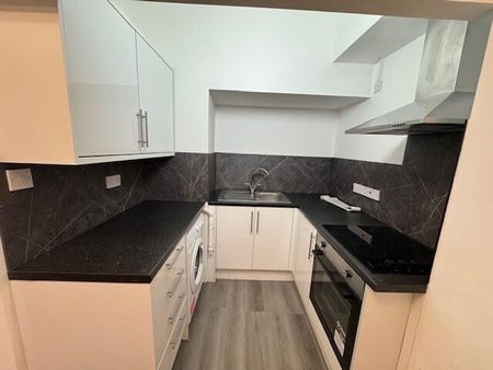 BeoleyRoadWest, REDDITCH - Photo 4